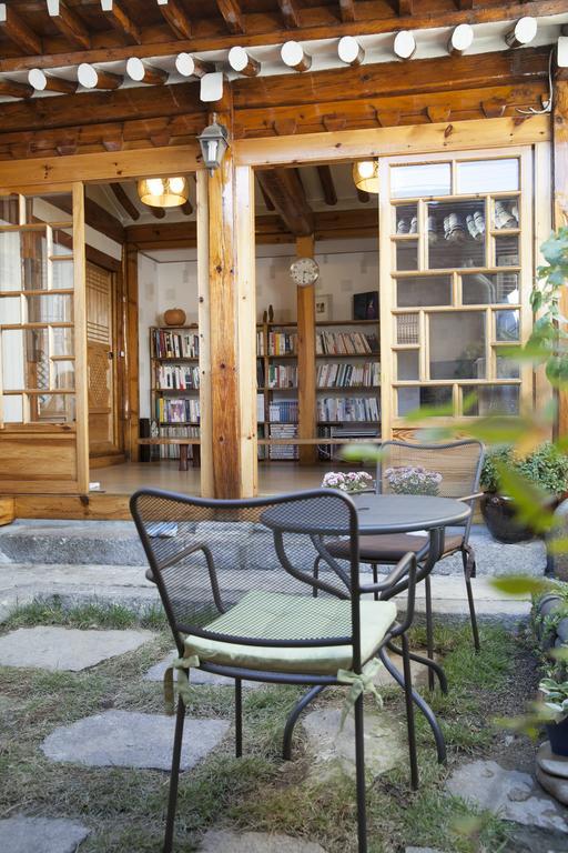 Vine Hanok Guesthouse Seul Zewnętrze zdjęcie