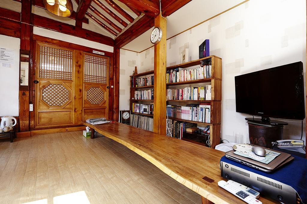 Vine Hanok Guesthouse Seul Zewnętrze zdjęcie