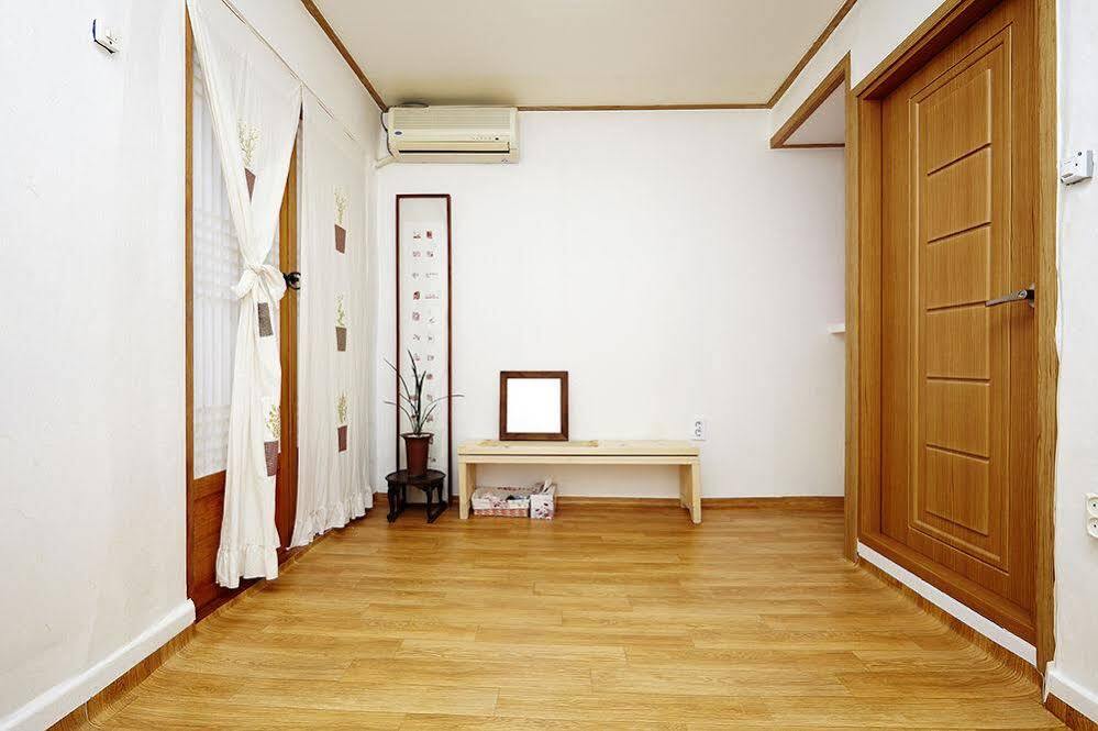 Vine Hanok Guesthouse Seul Zewnętrze zdjęcie